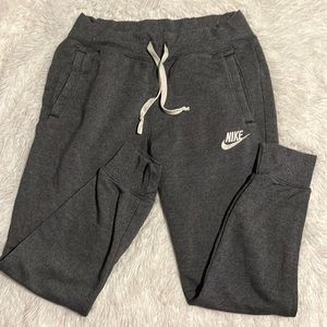 Sweats with zip back pocket